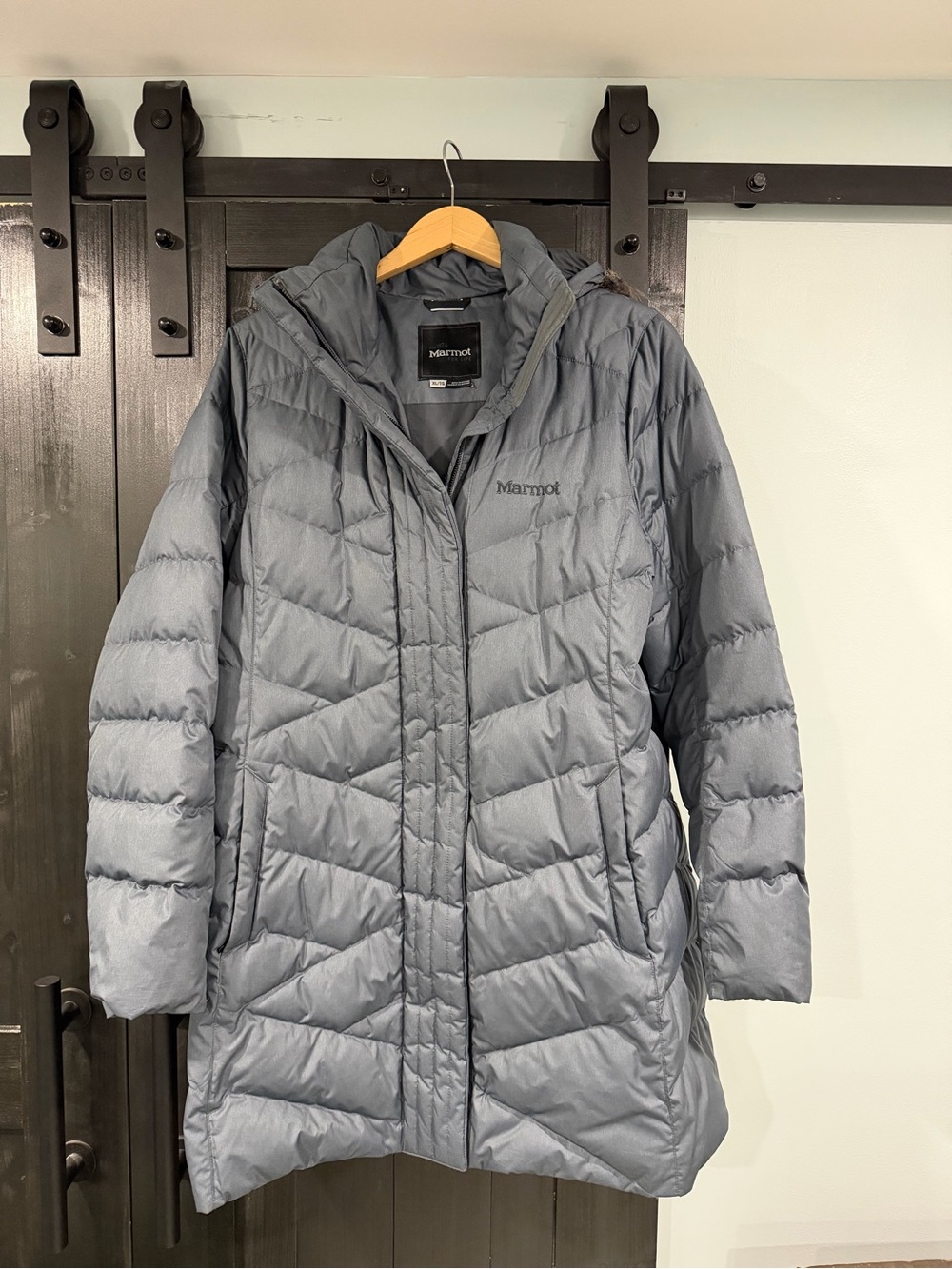 Marmot Women's Light Gray Quilted Insulated Hooded Puffer Coat